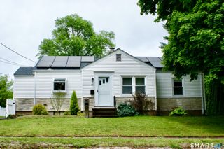 41 Cumpstone Drive, Hamden, CT 06518