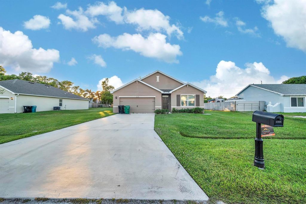 2538 SE Rock Springs Drive, Port St. Lucie, FL 34952
