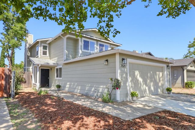 7521 Delta Pointe Way, Sacramento, CA 95823