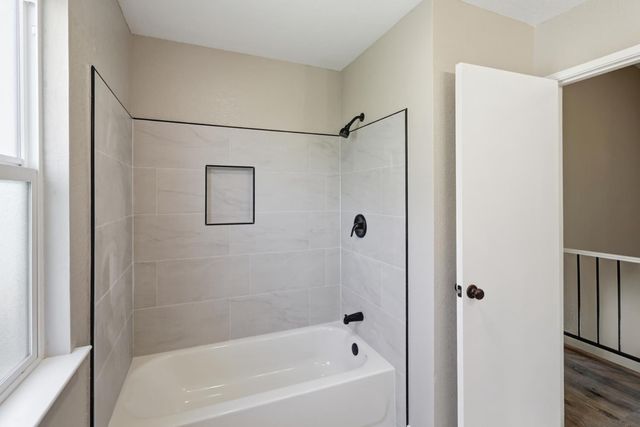 7521 Delta Pointe Way, Sacramento, CA 95823