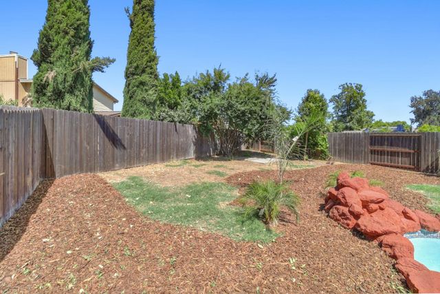 7521 Delta Pointe Way, Sacramento, CA 95823
