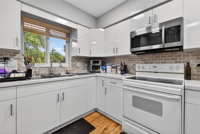 412 S Luna Ct 11, Hollywood, FL 33021