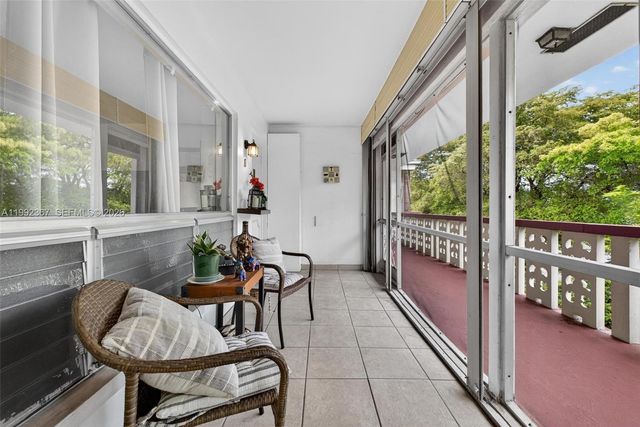 412 S Luna Ct 11, Hollywood, FL 33021