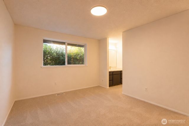 2709 53rd Avenue NE, Tacoma, WA 98422