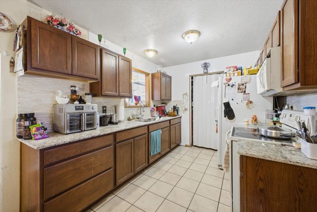 1608 57th Street NW, Albuquerque, NM 87105