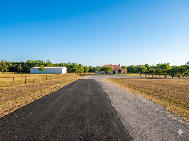 4895 Meadow Breeze Court, Fort Worth, TX 76140