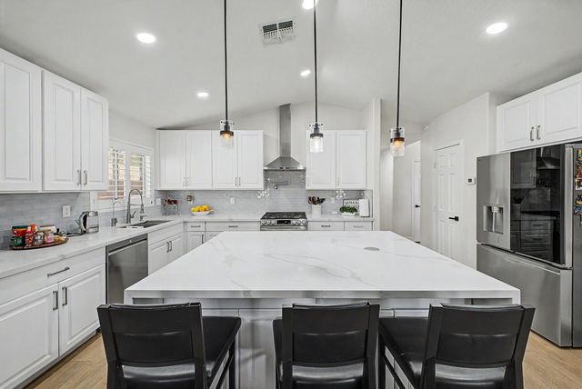 8352 W San Juan Avenue, Glendale, AZ 85305