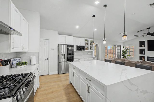 8352 W San Juan Avenue, Glendale, AZ 85305