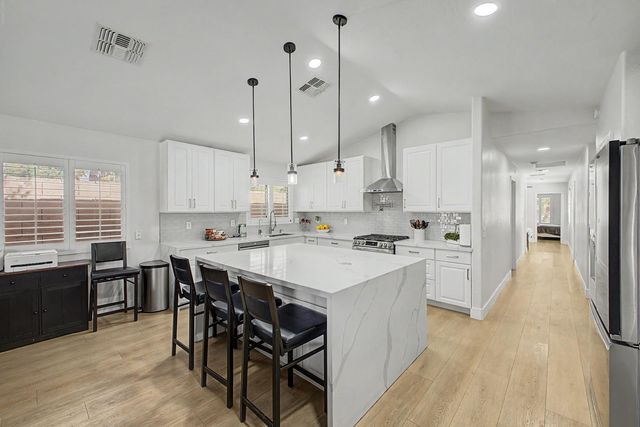 8352 W San Juan Avenue, Glendale, AZ 85305