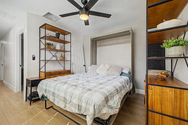 8352 W San Juan Avenue, Glendale, AZ 85305