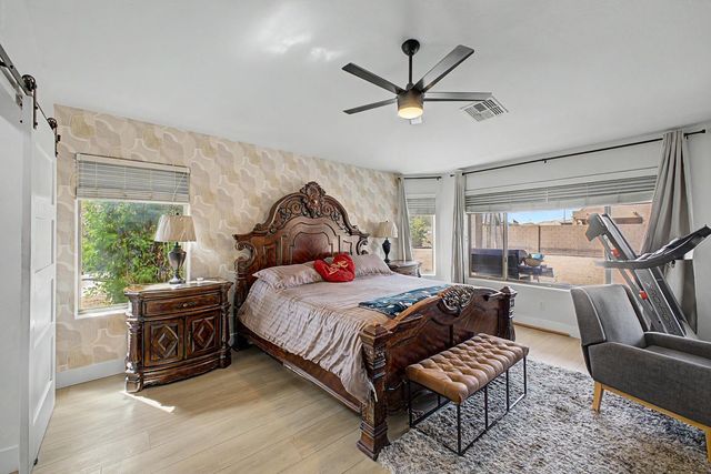 8352 W San Juan Avenue, Glendale, AZ 85305