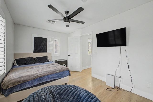 8352 W San Juan Avenue, Glendale, AZ 85305