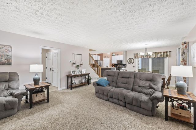 620 Brighton Street, Pickerington, OH 43147