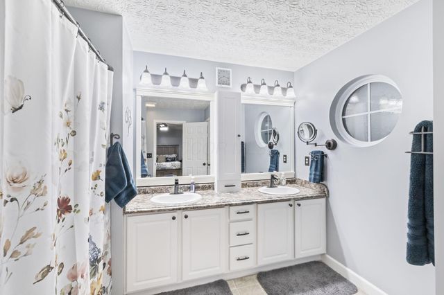 620 Brighton Street, Pickerington, OH 43147