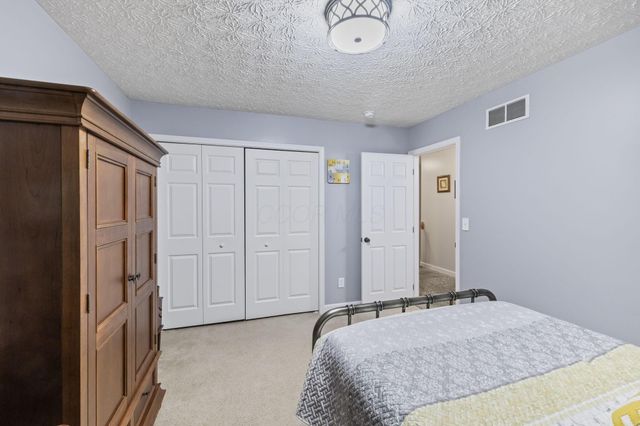 620 Brighton Street, Pickerington, OH 43147