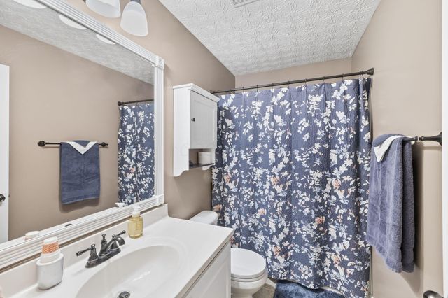 620 Brighton Street, Pickerington, OH 43147