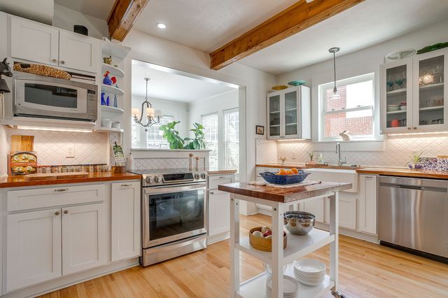 2212 5th Avenue, Fort Worth, TX 76110