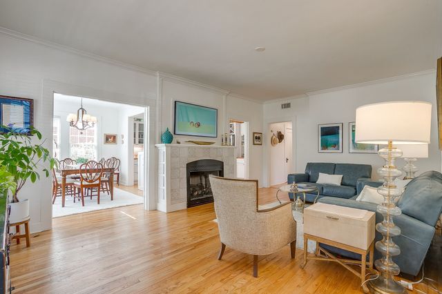 2212 5th Avenue, Fort Worth, TX 76110