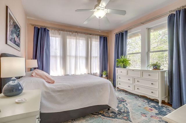 2212 5th Avenue, Fort Worth, TX 76110