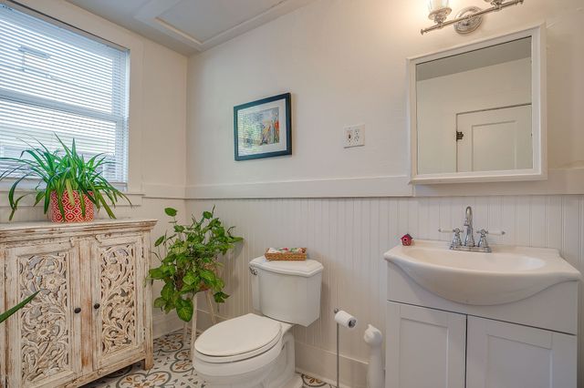 2212 5th Avenue, Fort Worth, TX 76110