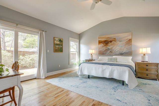 2212 5th Avenue, Fort Worth, TX 76110