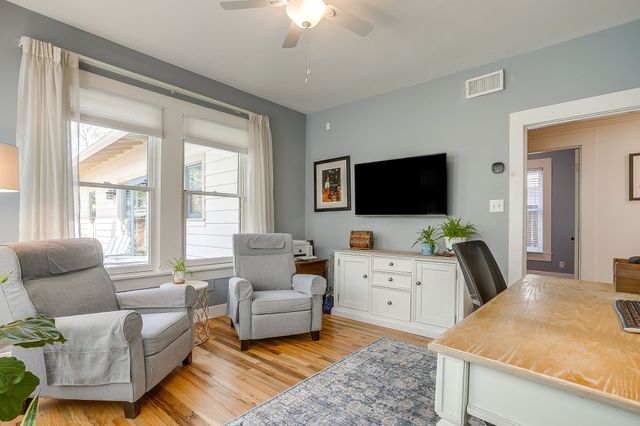 2212 5th Avenue, Fort Worth, TX 76110