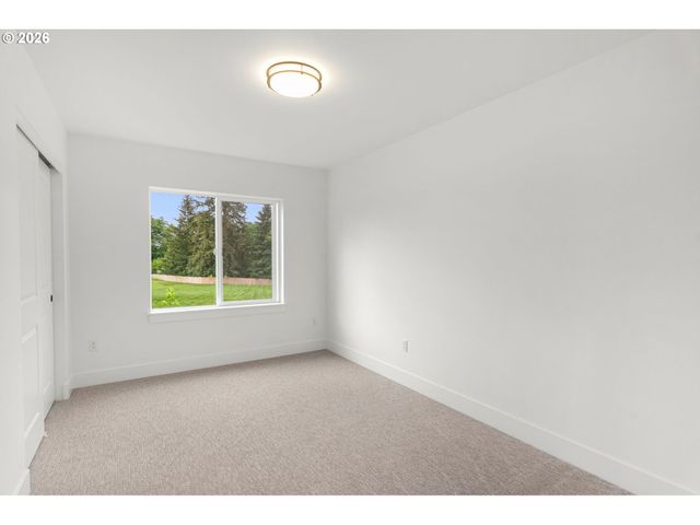 128 Randall St, Oregon City, OR 97045