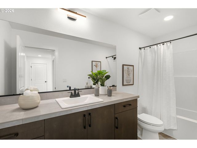128 Randall St, Oregon City, OR 97045