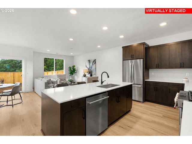 128 Randall St, Oregon City, OR 97045