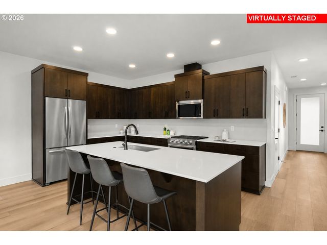 128 Randall St, Oregon City, OR 97045
