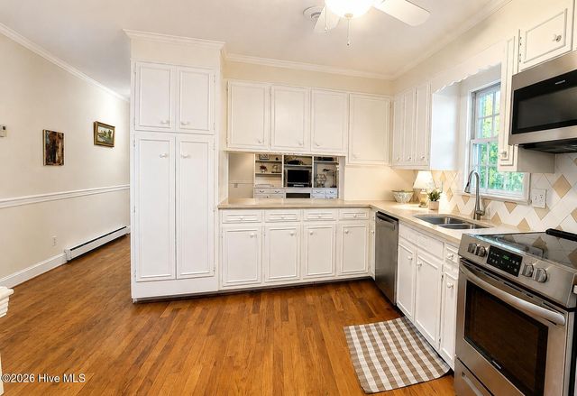 1919 Sherwood Drive, Greenville, NC 27858