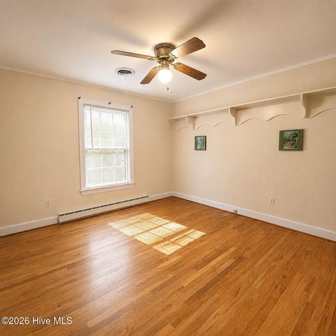 1919 Sherwood Drive, Greenville, NC 27858