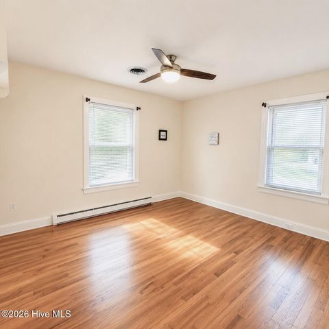 1919 Sherwood Drive, Greenville, NC 27858
