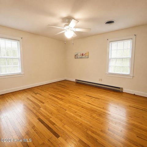 1919 Sherwood Drive, Greenville, NC 27858