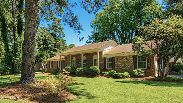 1919 Sherwood Drive, Greenville, NC 27858