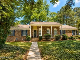 1919 Sherwood Drive, Greenville, NC 27858