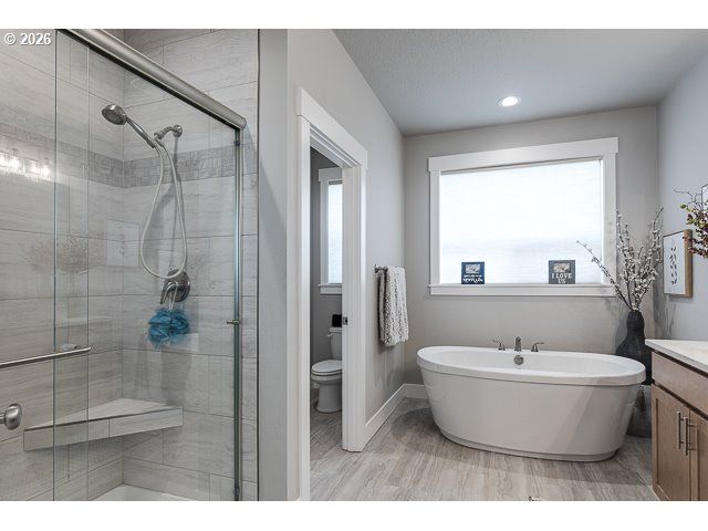 1668 Ne CLAYTON Dr, Estacada, OR 97023