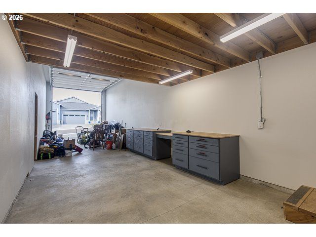 1668 Ne CLAYTON Dr, Estacada, OR 97023