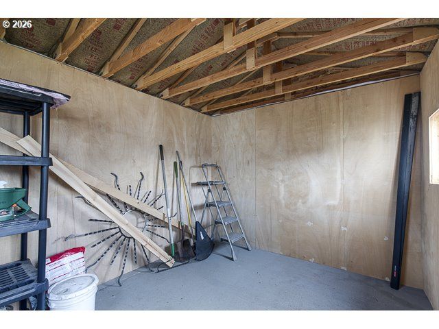 1668 Ne CLAYTON Dr, Estacada, OR 97023