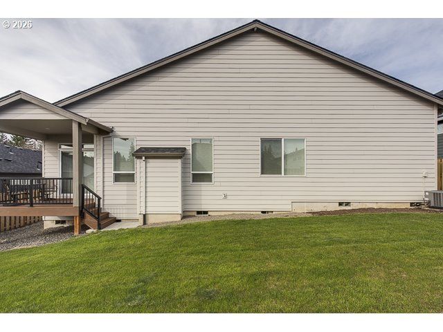 1668 Ne CLAYTON Dr, Estacada, OR 97023
