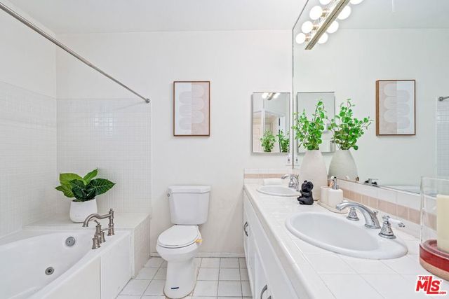 102 N Sweetzer Avenue 106, Los Angeles, CA 90048