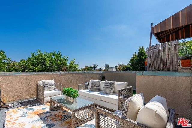 102 N Sweetzer Avenue 106, Los Angeles, CA 90048