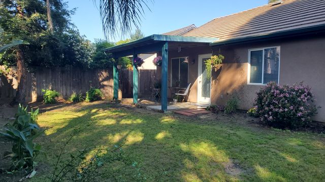3927 E Center Street, Visalia, CA 93291