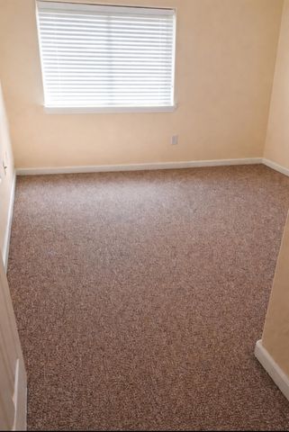 3927 E Center Street, Visalia, CA 93291