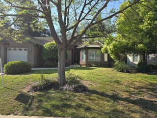 3927 E Center Street, Visalia, CA 93291