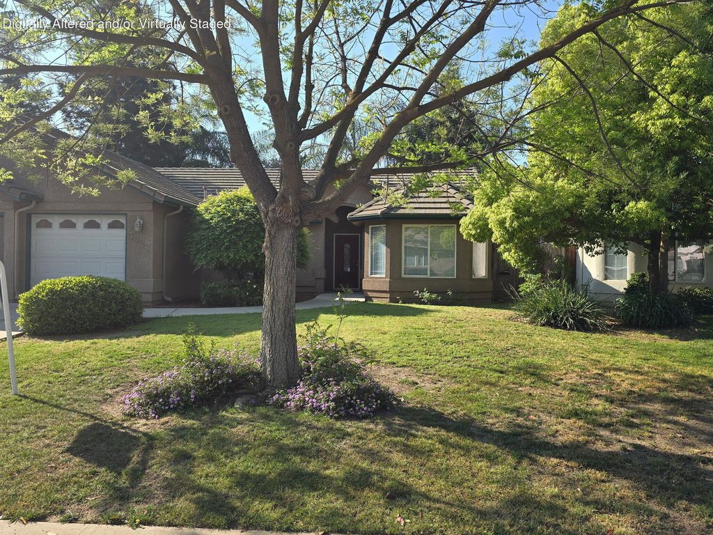 3927 E Center Street, Visalia, CA 93291