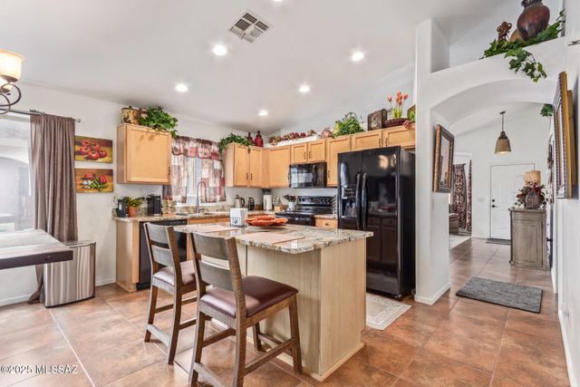 2951 W Calle Leonido, Tucson, AZ 85746
