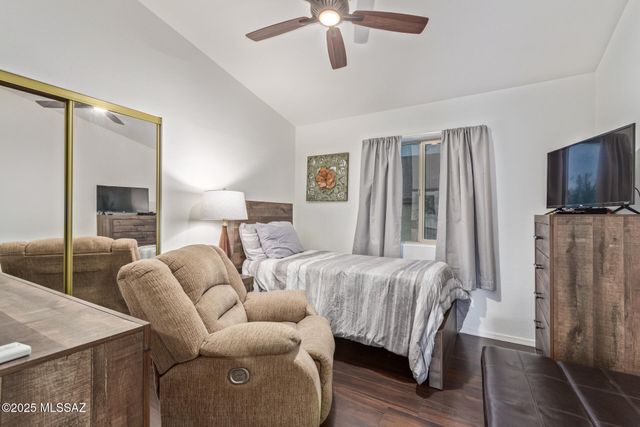 2951 W Calle Leonido, Tucson, AZ 85746