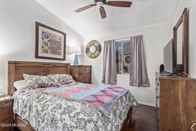 2951 W Calle Leonido, Tucson, AZ 85746