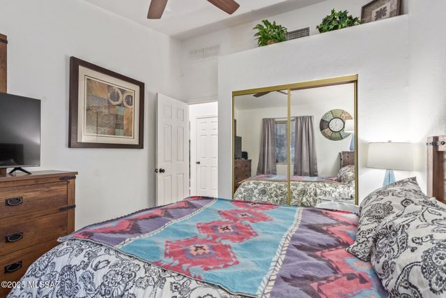 2951 W Calle Leonido, Tucson, AZ 85746
